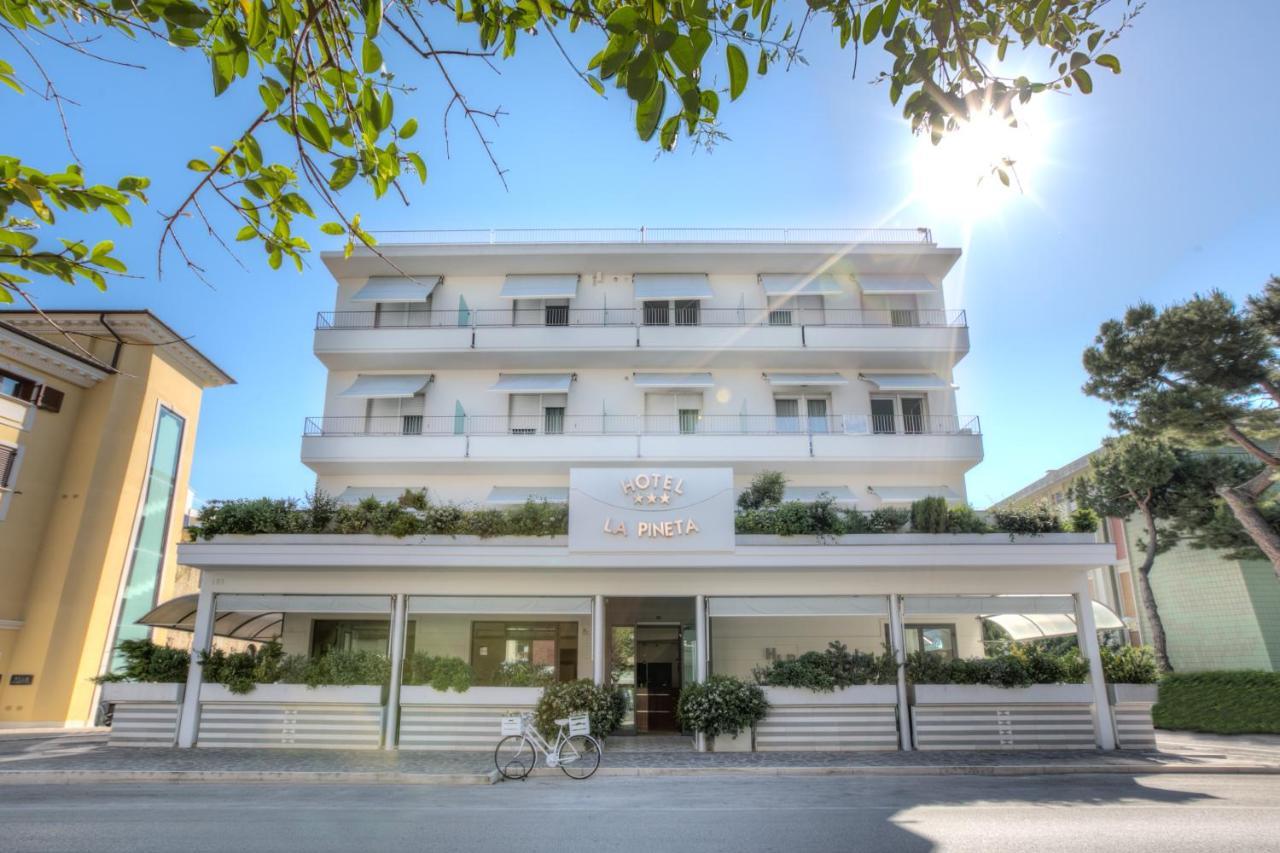 Hotel La Pineta Pineto Exteriör bild
