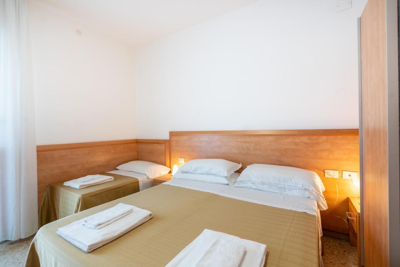 Hotel La Pineta Pineto Exteriör bild